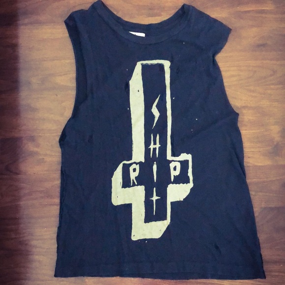 UNIF Tops - UNIF ‘R.I.P.’ Muscle Shirt